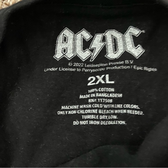 AC/DC graphic tee - Picture 4 of 5